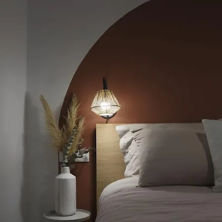 To Spitaki Sas, In Santorini! Mesaria