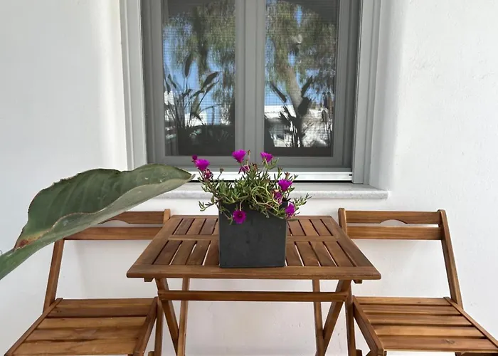 To Spitaki Sas, In Santorini! * Мессария